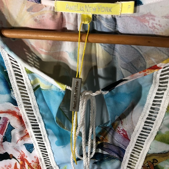 NWOT Amelia New York Soft Summer Orchid Tunic Top - Picture 8 of 8